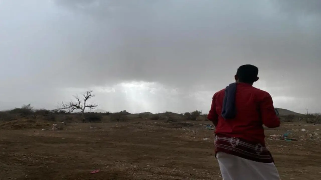 الأرصاد تتوقع هطول أمطار رعدية وطقساً غائماً في عدة محافظات يمنية